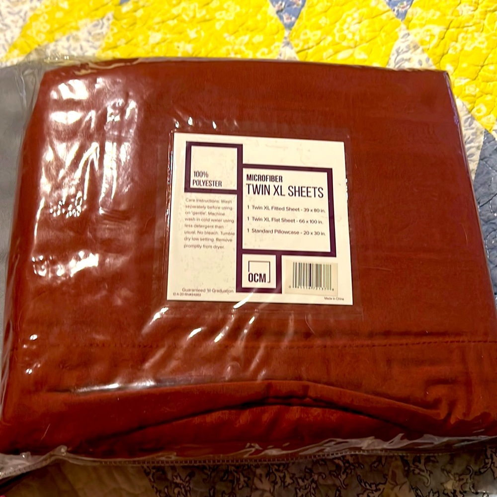 Twin XL Microfiber fitted sheet, flat sheet, 1 standard pillowcase